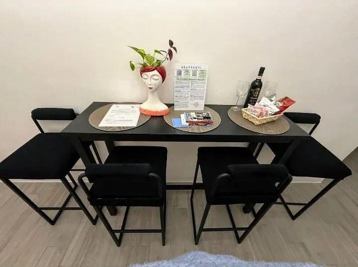 Casa Baglioni Apartment Naples Italy